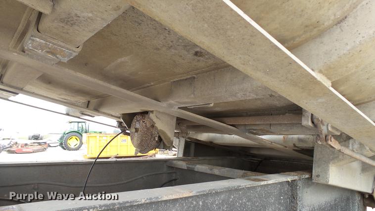 image for item DC2604 1981 Fruehauf end dump trailer