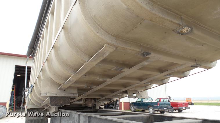 image for item DC2604 1981 Fruehauf end dump trailer