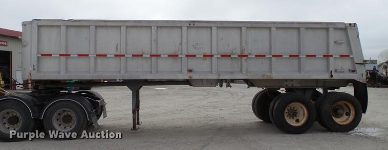 image for item DC2605 1980 Travis end dump trailer