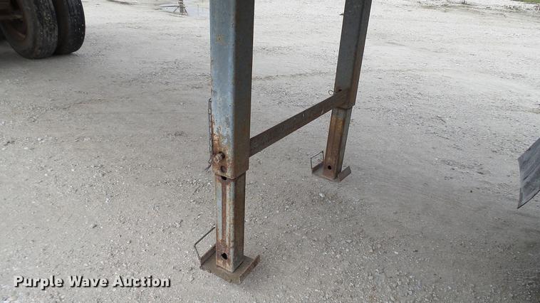 image for item DC2605 1980 Travis end dump trailer