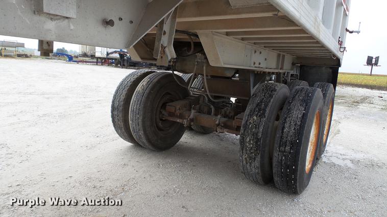 image for item DC2605 1980 Travis end dump trailer