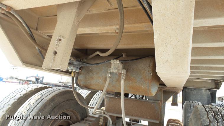 image for item DC2605 1980 Travis end dump trailer