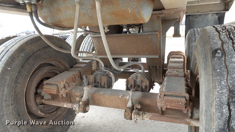 image for item DC2605 1980 Travis end dump trailer