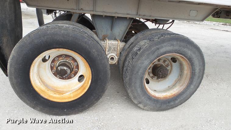 image for item DC2605 1980 Travis end dump trailer