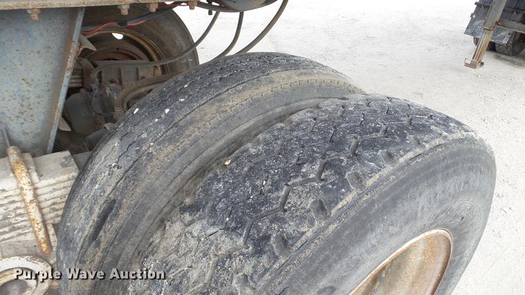 image for item DC2605 1980 Travis end dump trailer