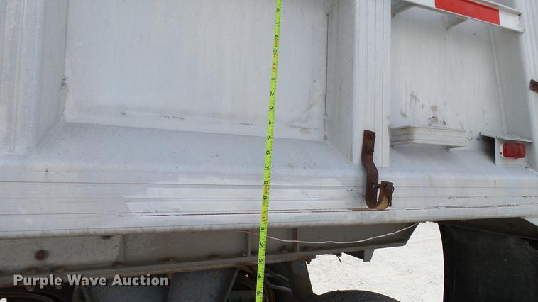 image for item DC2605 1980 Travis end dump trailer