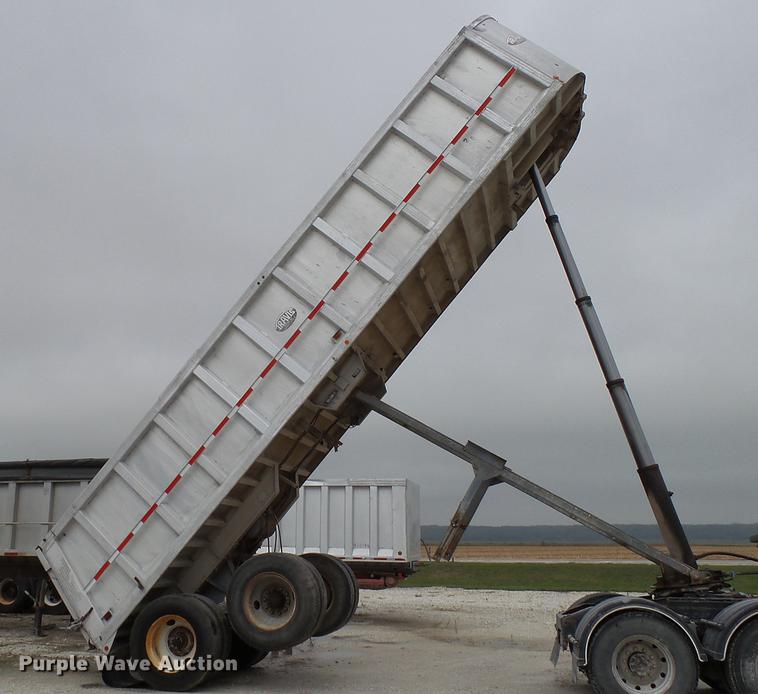 image for item DC2605 1980 Travis end dump trailer