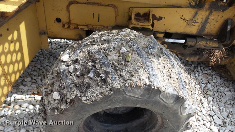 image for item DC2606 1992 Vermeer V6050 trencher