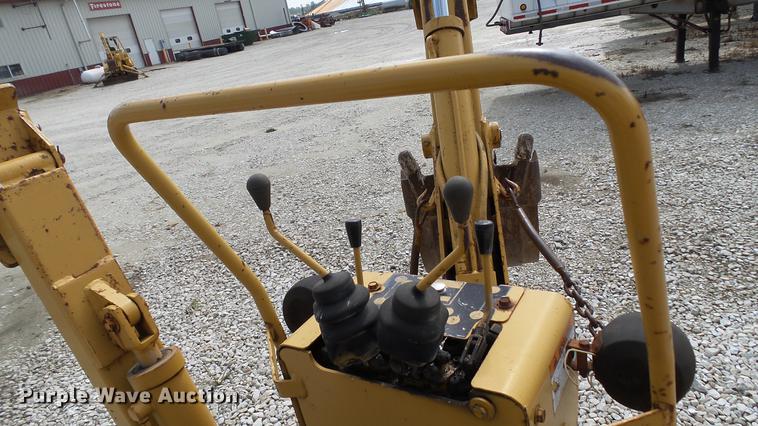 image for item DC2606 1992 Vermeer V6050 trencher