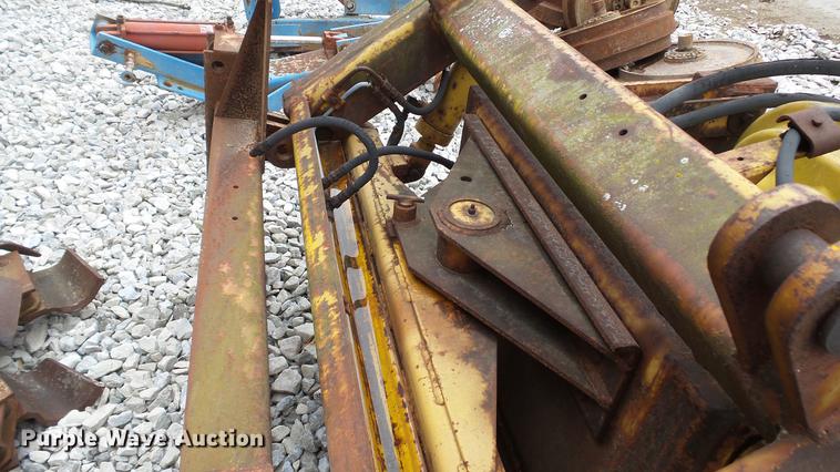 image for item DC2625 Davis 64-3001 vibratory plow assembly