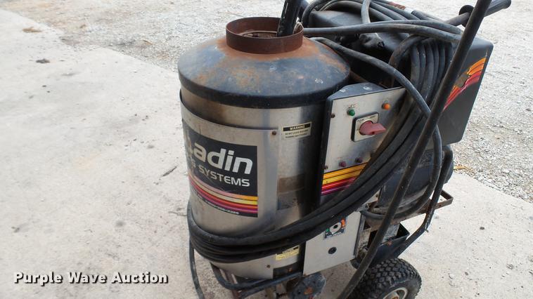image for item DC2633 Aaladin pressure washer