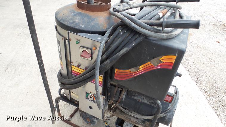 image for item DC2633 Aaladin pressure washer