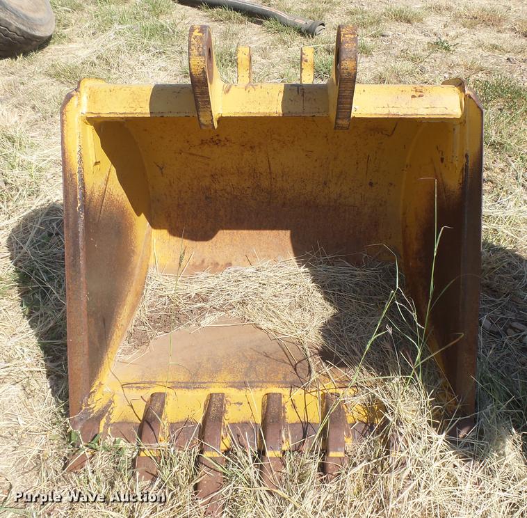 image for item DC3856 36"W bucket