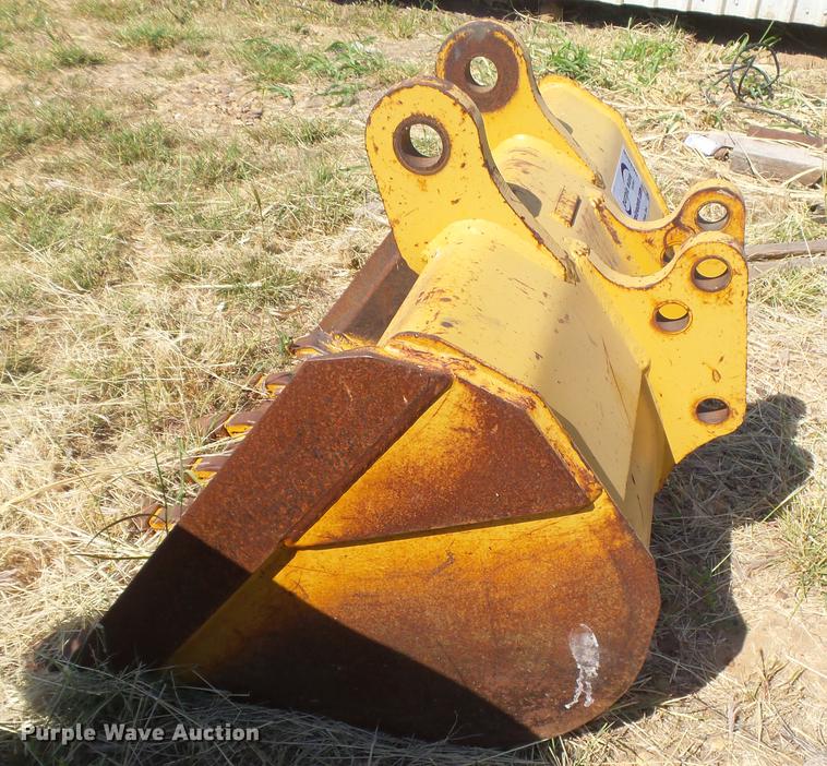 image for item DC3856 36"W bucket