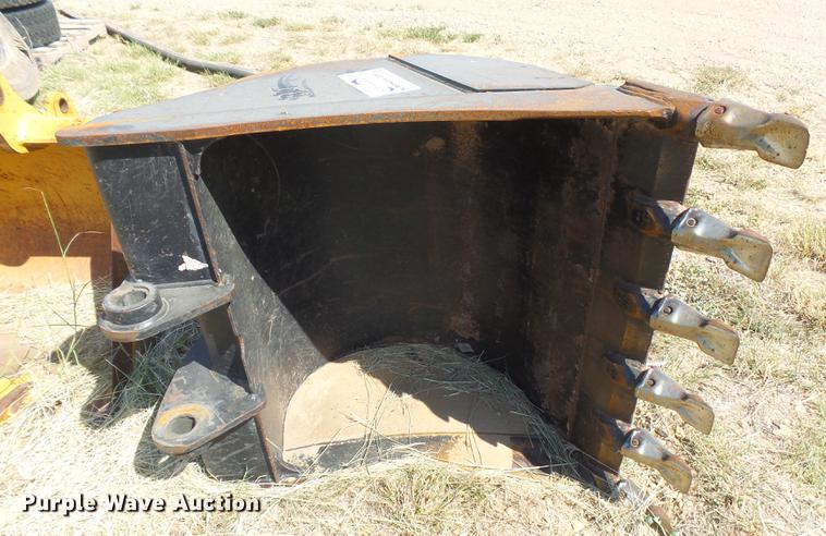 image for item DC3857 Caterpillar bucket