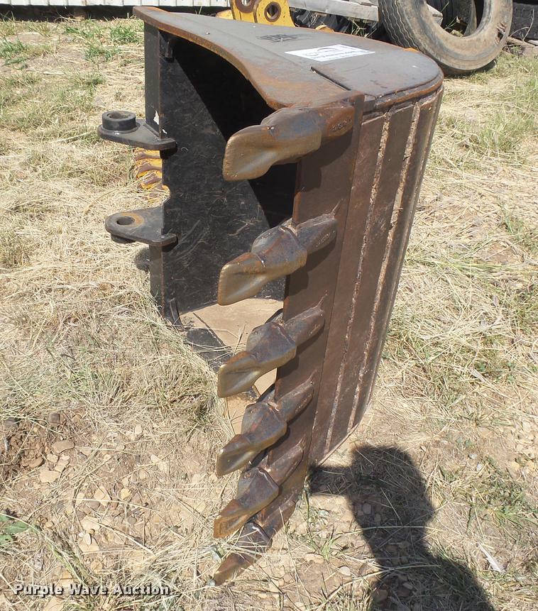 image for item DC3857 Caterpillar bucket