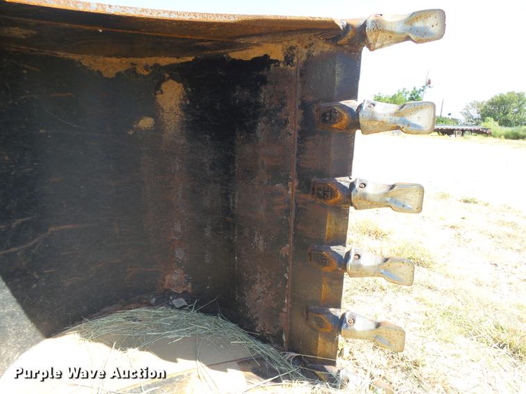 image for item DC3857 Caterpillar bucket