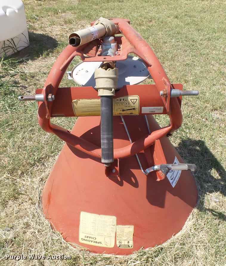image for item DC3859 Cosmo S-500-U fertilizer spreader