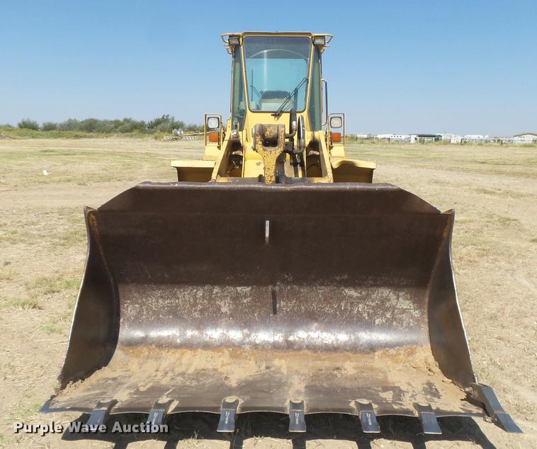 image for item DC3864 1996 John Deere 624G wheel loader