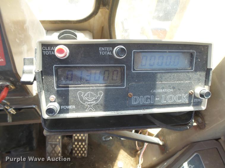 image for item DC3864 1996 John Deere 624G wheel loader