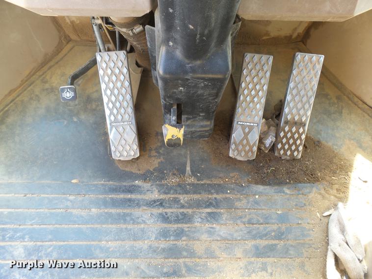 image for item DC3864 1996 John Deere 624G wheel loader