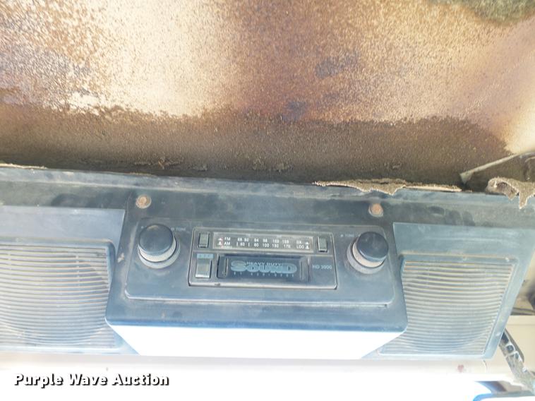 image for item DC3864 1996 John Deere 624G wheel loader