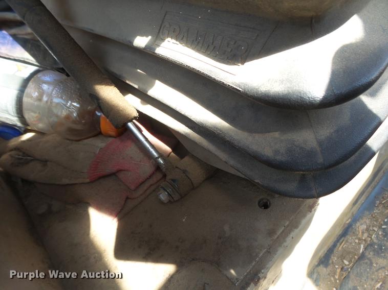 image for item DC3864 1996 John Deere 624G wheel loader