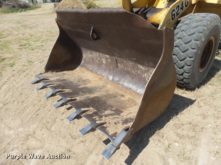 image for item DC3864 1996 John Deere 624G wheel loader