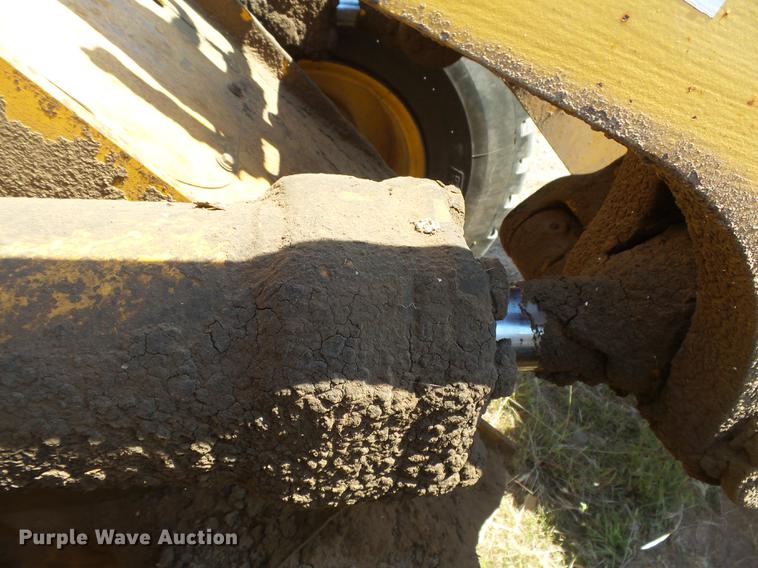 image for item DC3864 1996 John Deere 624G wheel loader