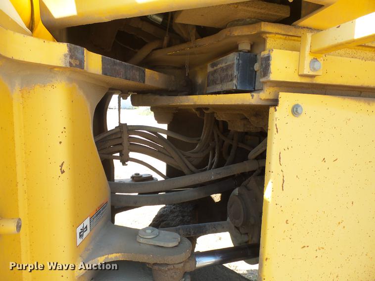image for item DC3864 1996 John Deere 624G wheel loader
