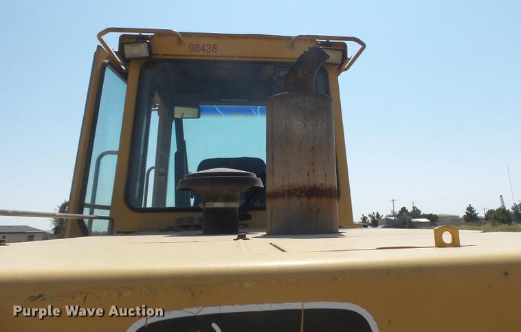 image for item DC3864 1996 John Deere 624G wheel loader