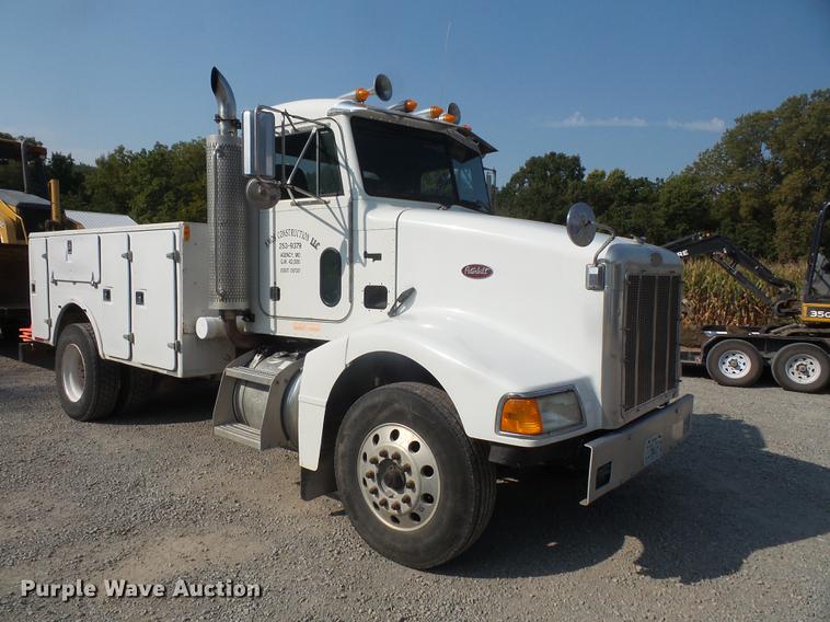 image for item DC5319 1997 Peterbilt 385 service truck