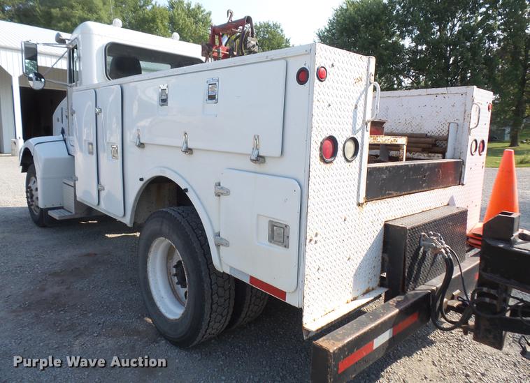 image for item DC5319 1997 Peterbilt 385 service truck