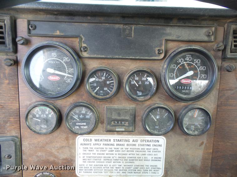 image for item DC5319 1997 Peterbilt 385 service truck