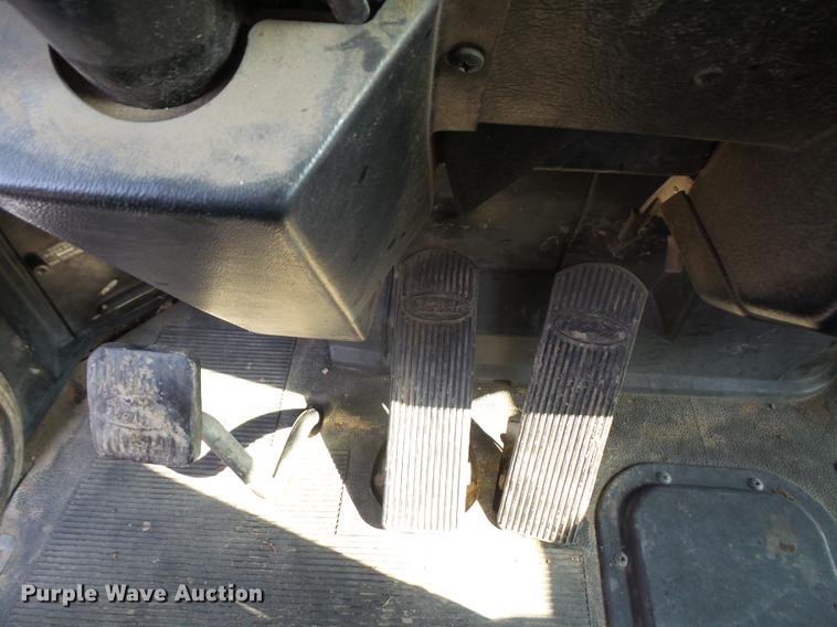 image for item DC5319 1997 Peterbilt 385 service truck