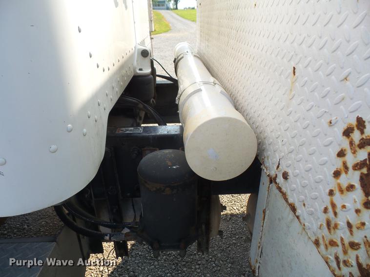 image for item DC5319 1997 Peterbilt 385 service truck