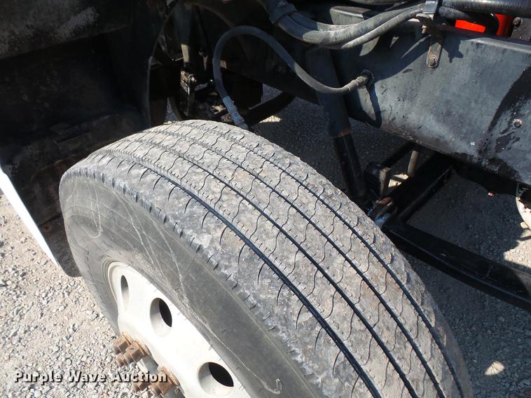 image for item DC5319 1997 Peterbilt 385 service truck