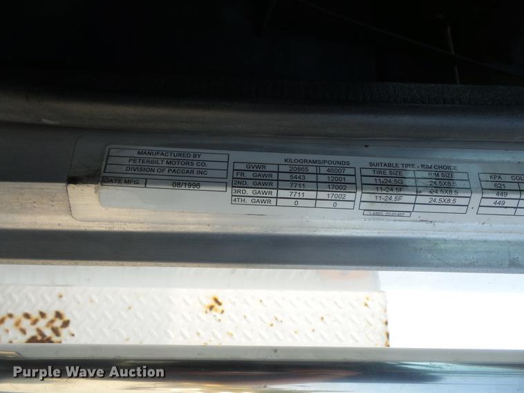 image for item DC5319 1997 Peterbilt 385 service truck