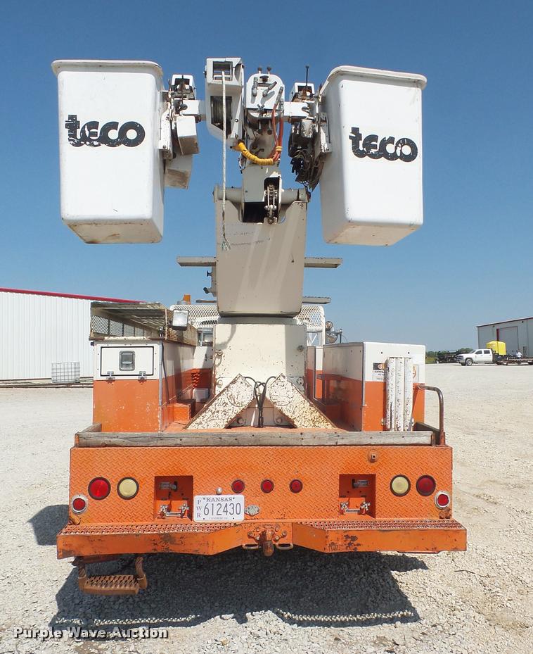 image for item DC5356 1985 Ford F800 bucket truck