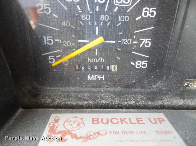 image for item DC5356 1985 Ford F800 bucket truck