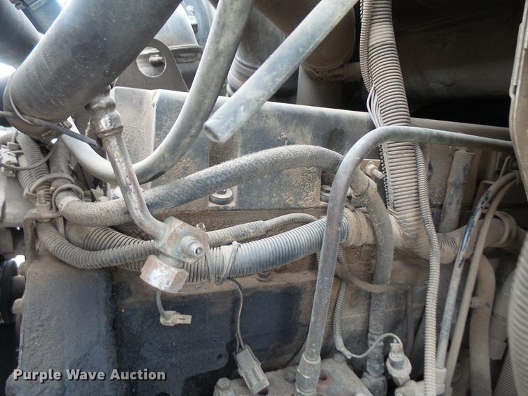 image for item DC5411 1999 International 8100 cab and chassis