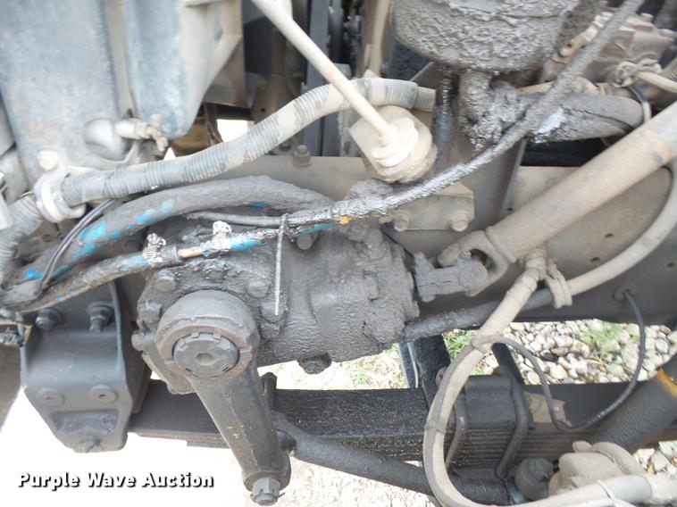 image for item DC5411 1999 International 8100 cab and chassis