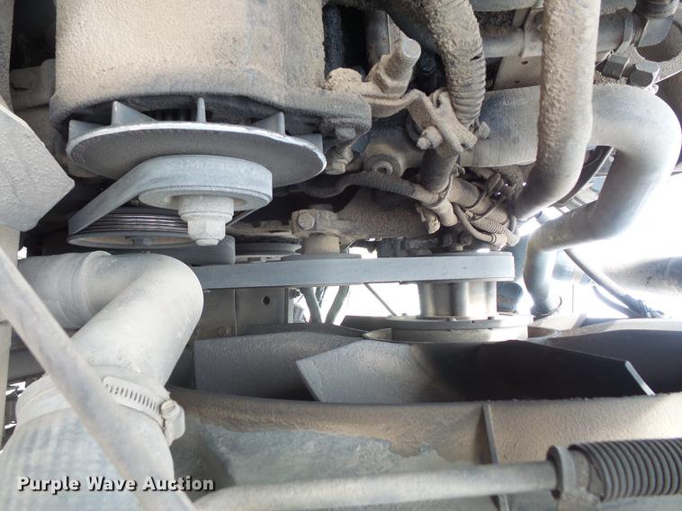 image for item DC5411 1999 International 8100 cab and chassis