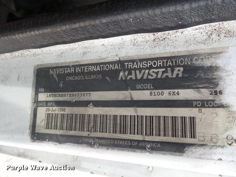 image for item DC5411 1999 International 8100 cab and chassis