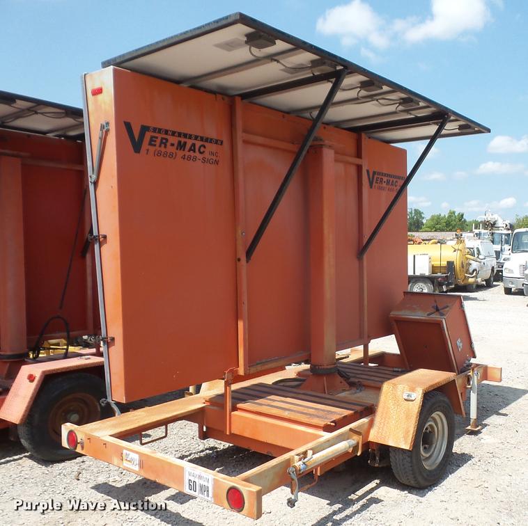 image for item DC5463 2001 Ver-Mac PCMS 1210 message board trailer