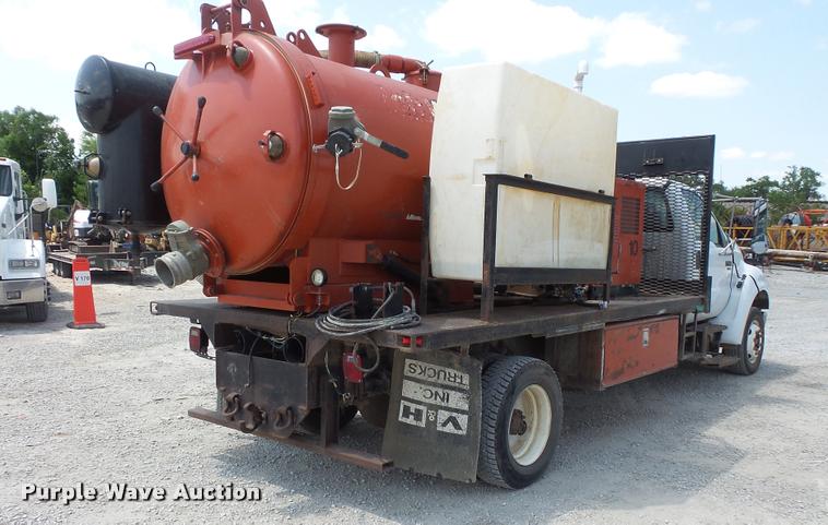 image for item DC5468 2009 Ford F650 Sper Duty flatbed truck