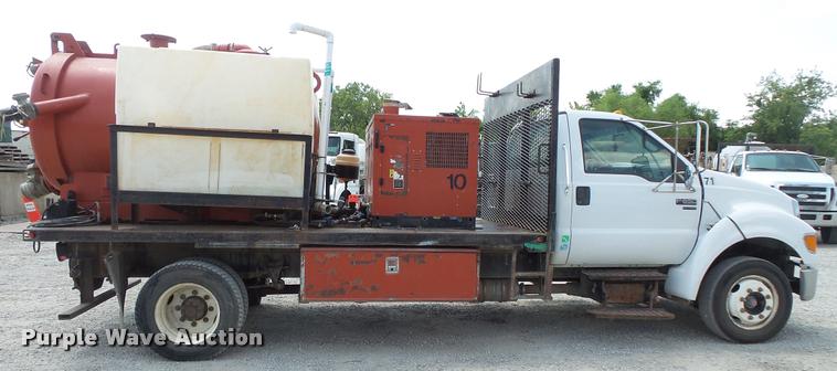 image for item DC5468 2009 Ford F650 Sper Duty flatbed truck