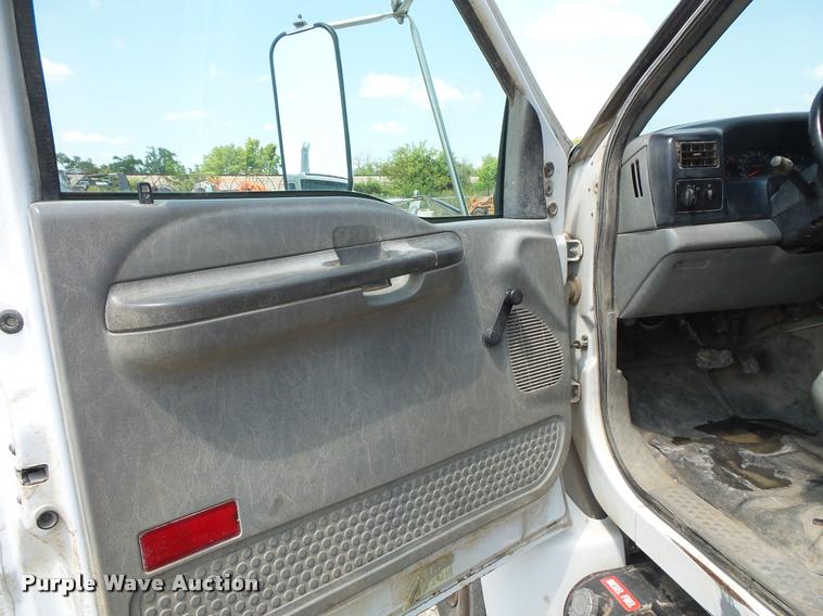 image for item DC5468 2009 Ford F650 Sper Duty flatbed truck