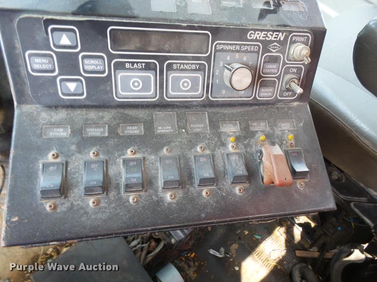 image for item DC5469 1999 International 4900 dump truck