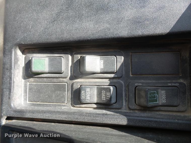 image for item DC5469 1999 International 4900 dump truck